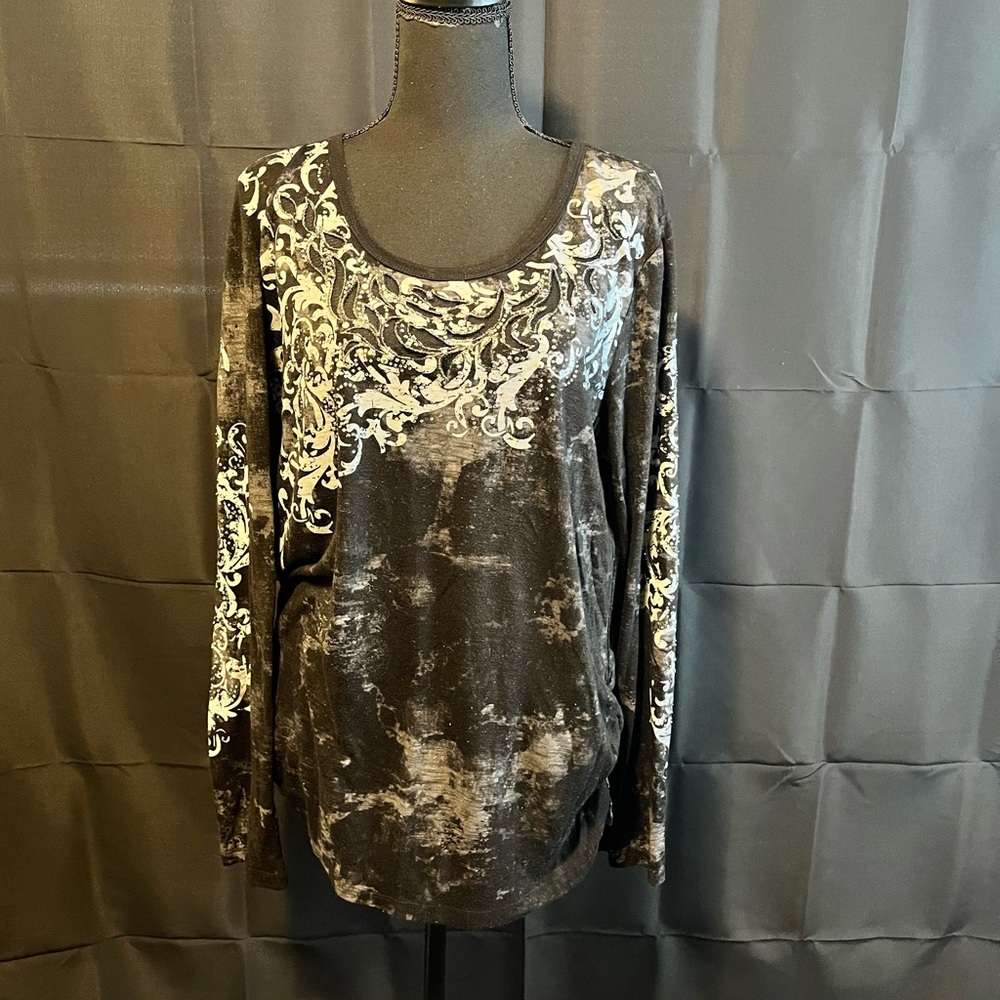 Black and White Top By Maurices